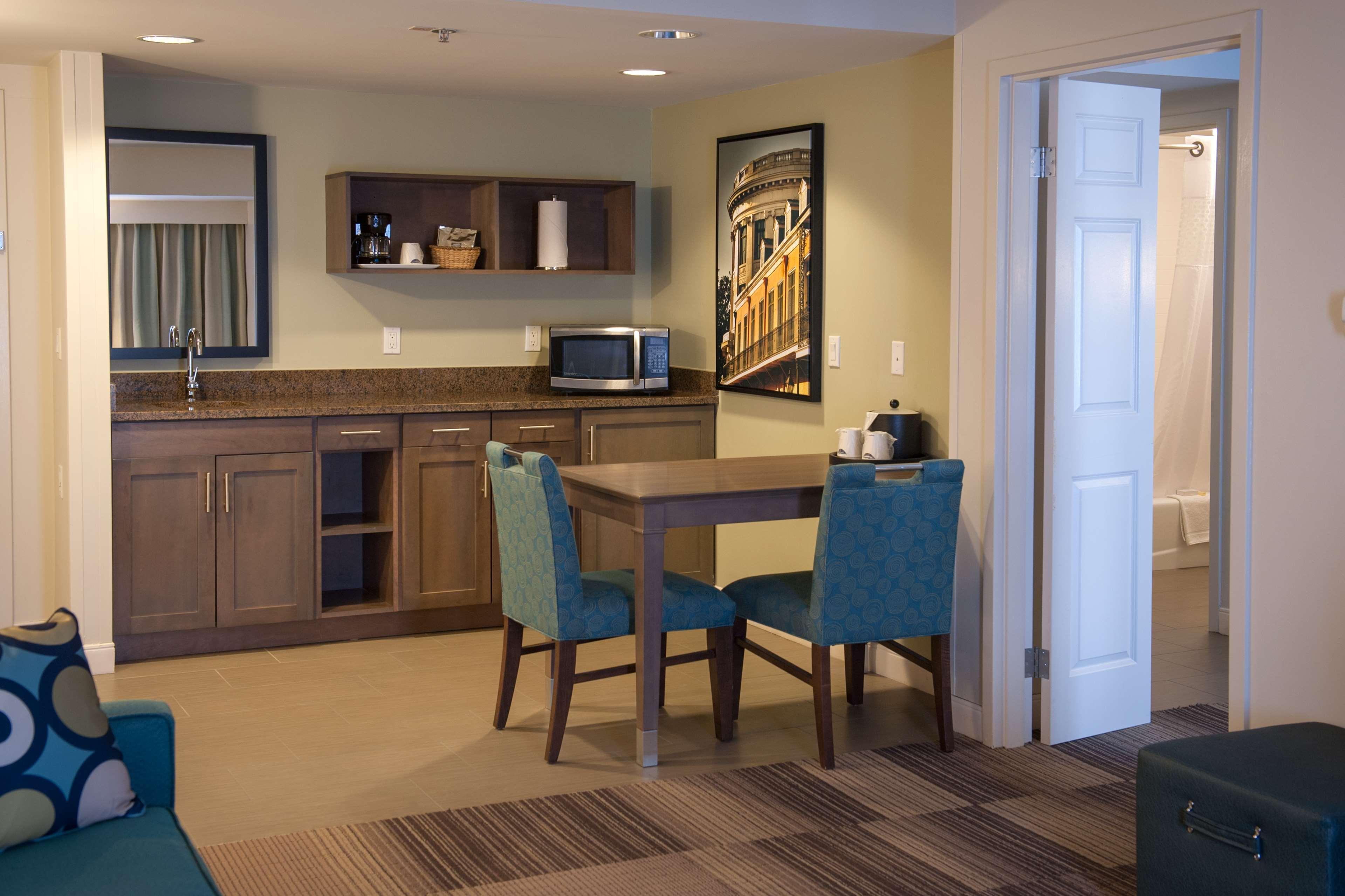 Hampton Inn & Suites New Orleans/Elmwood Harahan Екстериор снимка